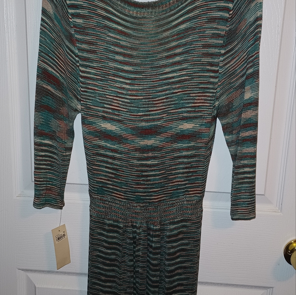 Dress - Picture 2 of 5